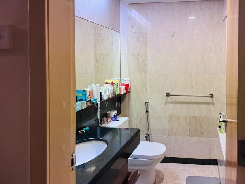 Service Residence for Sale at i-Zen @ Kiara 2 - Evelyn Seah - Bathroom - PropertyGuru.com.my