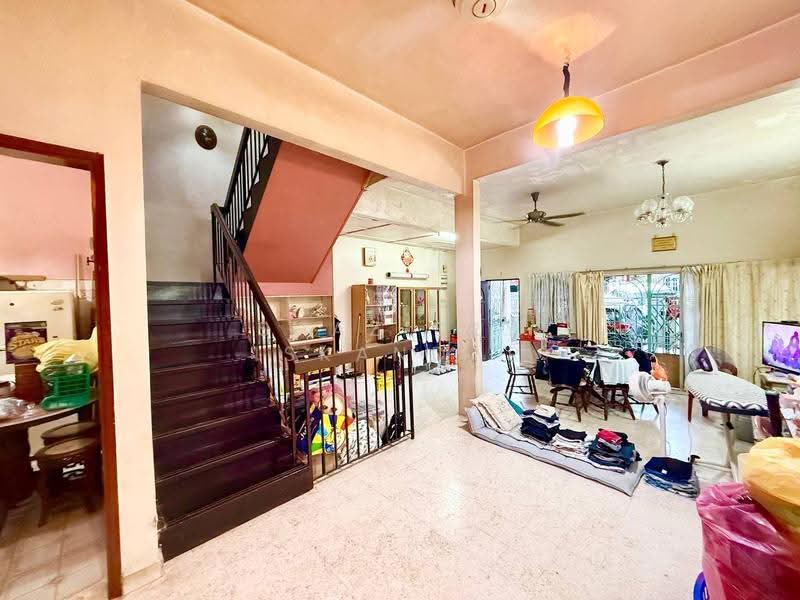 Rumah Teres 2-Tingkat untuk Dijual di Taman Mega Jaya (Ampang) - Shaziery Iskandar - Living Room - PropertyGuru.com.my