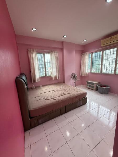 Pangsapuri untuk Dijual di Gambier Heights - Harold Lee - Bedroom - PropertyGuru.com.my