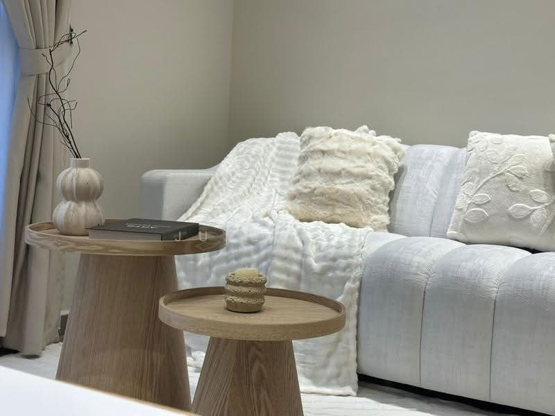 Kediaman Servis untuk Disewa di Mossaz @ Empire City - June Moh - Living Room - PropertyGuru.com.my