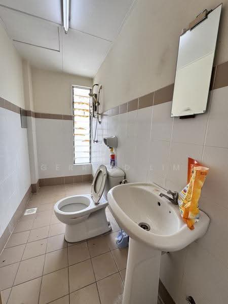 Service Residence for Rent at The Heron Residency - Gerrard Lim - Bathroom - PropertyGuru.com.my