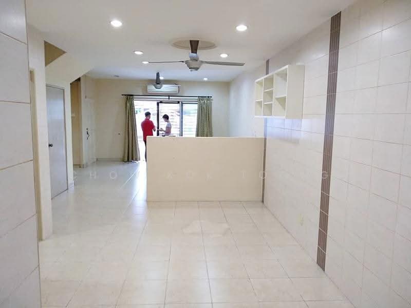 2-storey Terraced House for Sale in Taman Putra Prima (Puchong) - Chow Kok Toong - Living Room - PropertyGuru.com.my