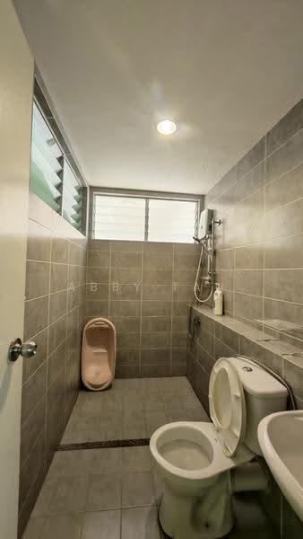 Kondominium untuk Disewa di Alam Damai - Abby Tan - Bathroom - PropertyGuru.com.my