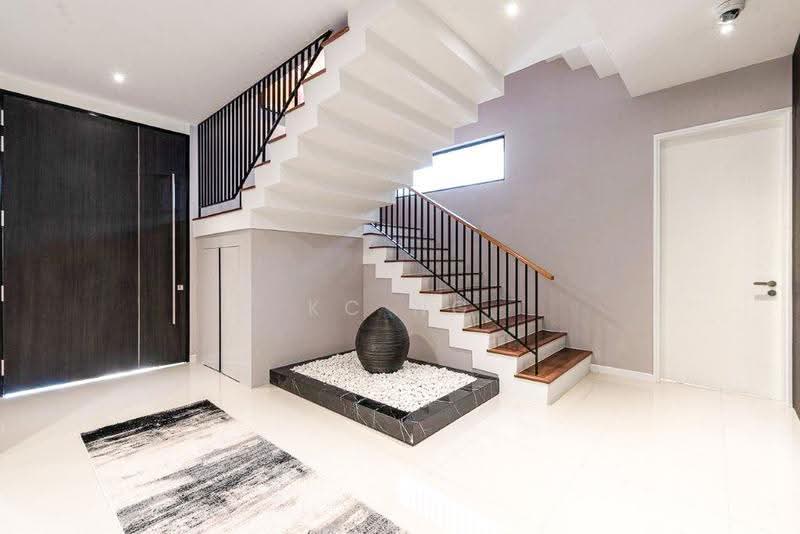 Rumah Berkembar untuk Disewa di Shah Alam (Selangor) - KC Ng - Entrance - PropertyGuru.com.my