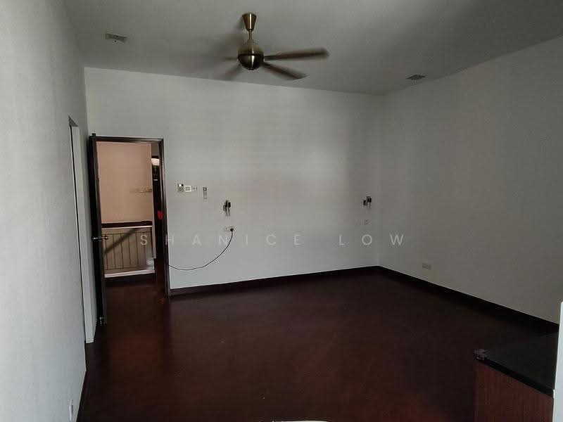 Rumah Teres 2-Tingkat untuk Dijual di Bandar Puteri Puchong (Puchong) - Shanice Low - Living Room - PropertyGuru.com.my