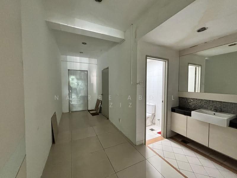 Shop / Office for Rent in Cyber 9 (Cyberjaya) - Nazree Abdul Aziz - Bathroom - PropertyGuru.com.my