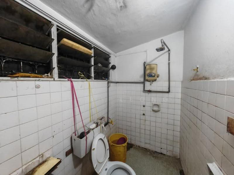 Rumah Teres 2-Tingkat untuk Dijual di Damansara Jaya (Petaling Jaya) - Jacky Leong - Bathroom - PropertyGuru.com.my