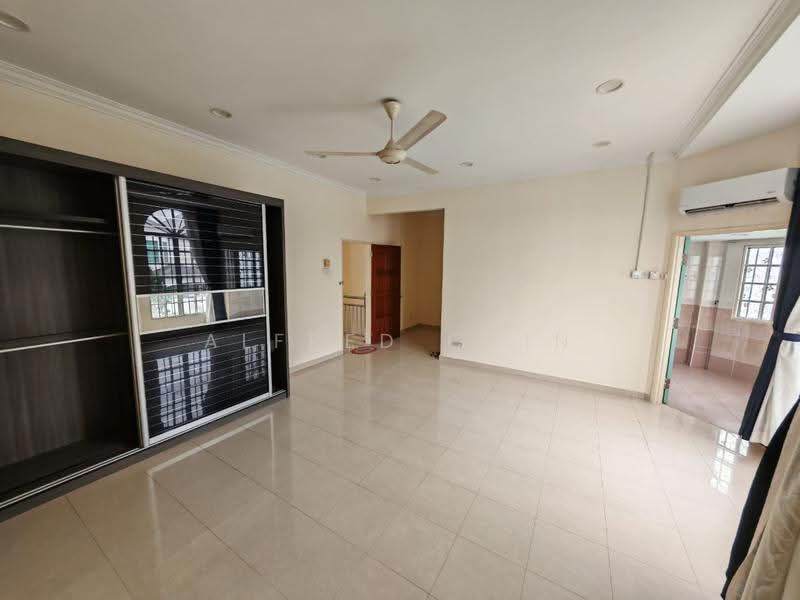 Rumah Berkembar untuk Disewa di Cheras (Selangor) - Alfred Chin - Living Room - PropertyGuru.com.my