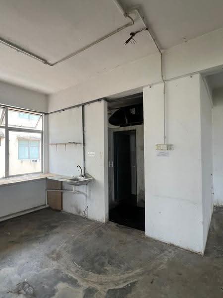 Shop for Sale in Taman Putra Kajang (Kajang) - Teh . - Interior - PropertyGuru.com.my