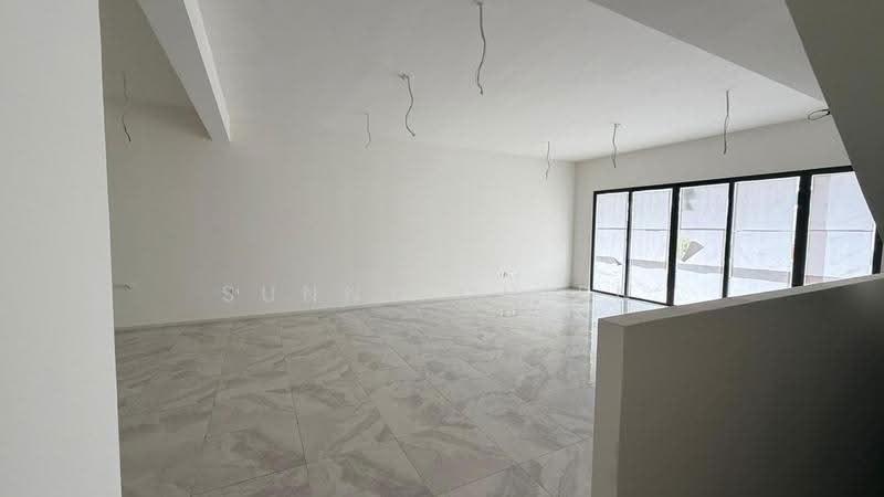 Rumah Teres untuk Dijual di Taman Bukit Serdang (Seri Kembangan) - Sunny Chien - PropertyGuru.com.my