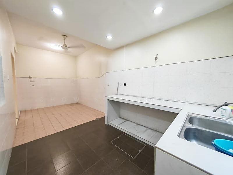 Rumah Teres 2-Tingkat untuk Dijual di Taman Putra Prima (Puchong) - Chow Kok Toong - Kitchen - PropertyGuru.com.my