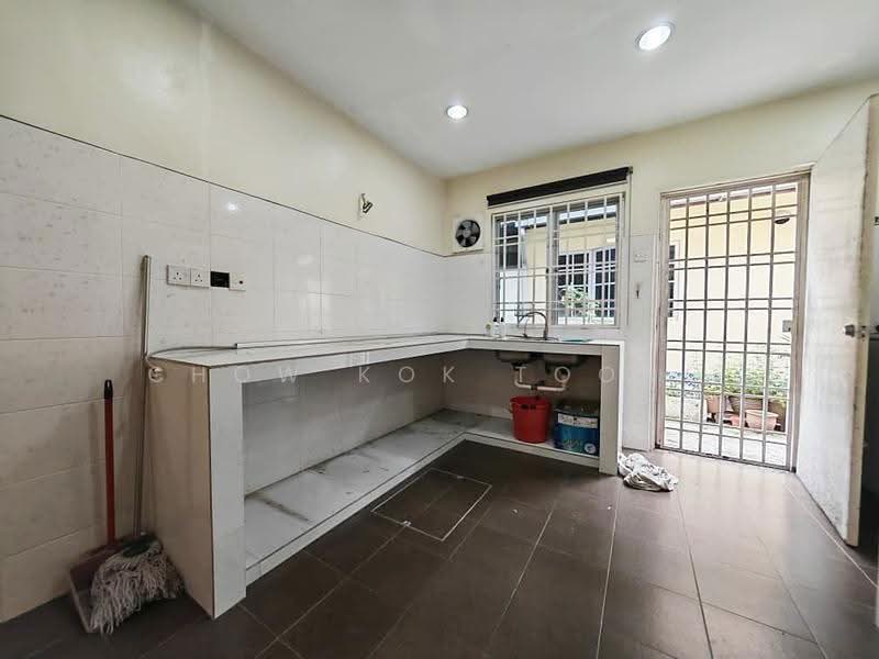 Rumah Teres 2-Tingkat untuk Dijual di Taman Putra Prima (Puchong) - Chow Kok Toong - Kitchen - PropertyGuru.com.my
