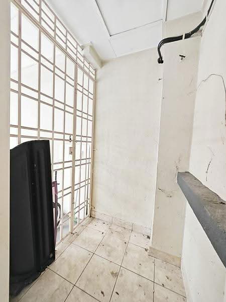 Rumah Teres 2-Tingkat untuk Dijual di Taman Putra Prima (Puchong) - Chow Kok Toong - Balcony - PropertyGuru.com.my