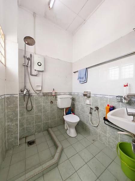Rumah Teres 2-Tingkat untuk Dijual di Taman Putra Prima (Puchong) - Chow Kok Toong - Bathroom - PropertyGuru.com.my