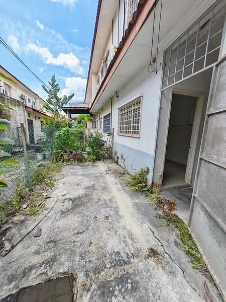 Rumah Teres 2-Tingkat untuk Dijual di Taman Putra Prima (Puchong) - Chow Kok Toong - Exterior - PropertyGuru.com.my