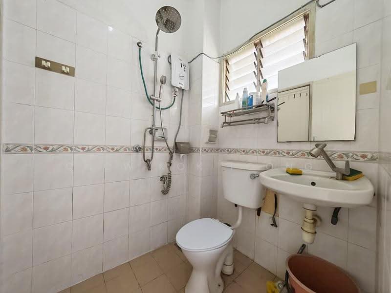 Rumah Teres 2-Tingkat untuk Dijual di Taman Putra Prima (Puchong) - Chow Kok Toong - Bathroom - PropertyGuru.com.my