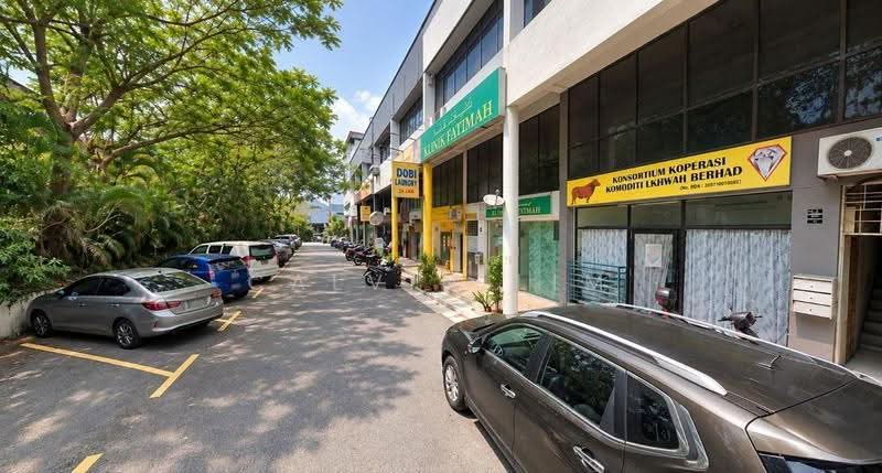 Shop for Rent in Taman Bukit Idaman (Selayang) - Calvin Lim - Exterior - PropertyGuru.com.my