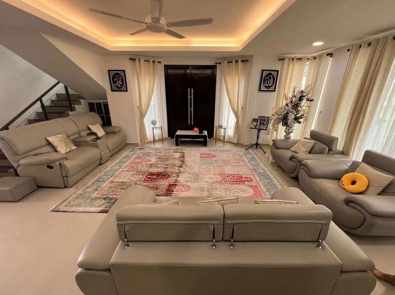 Bungalow House untuk Dijual di Seksyen 3 (Shah Alam) - Ameer Ali - Living Room - PropertyGuru.com.my