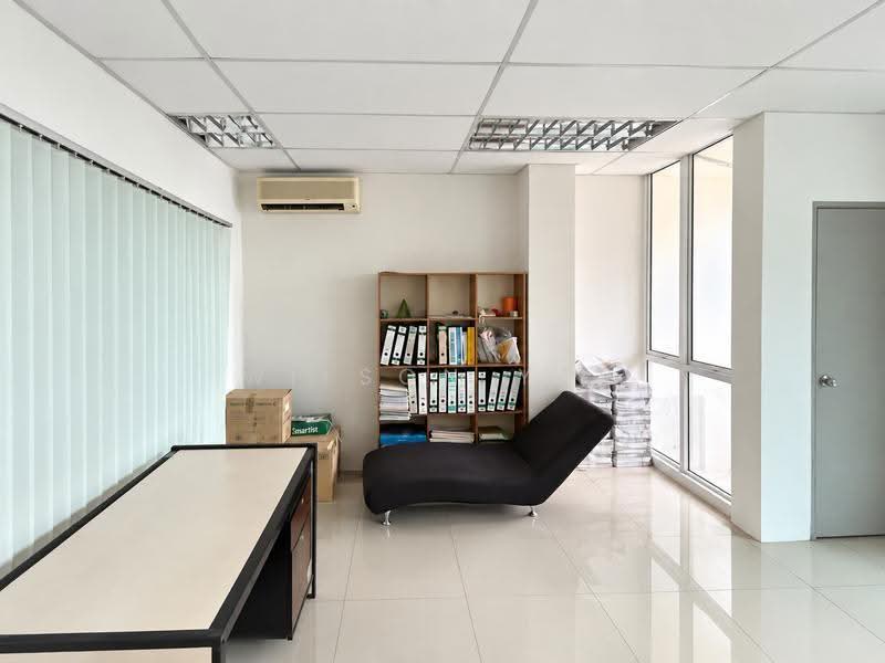 Shop / Office for Sale in Bandar Puteri Puchong (Puchong) - Wilson Yap - Interior - PropertyGuru.com.my