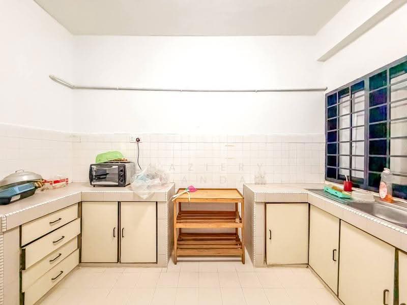 Rumah Teres untuk Dijual di Ampang Jaya (Ampang) - Shaziery Iskandar - Kitchen - PropertyGuru.com.my