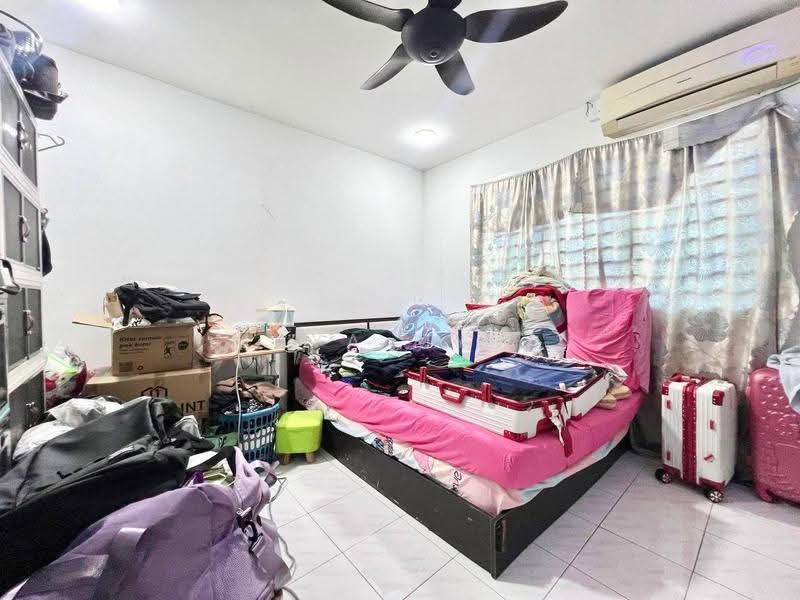 2-storey Terraced House for Sale in Taman Seri Segar (Semenyih) - Maya Myra - Bedroom - PropertyGuru.com.my