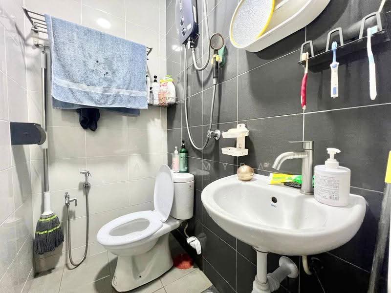 2-storey Terraced House for Sale in Taman Seri Segar (Semenyih) - Maya Myra - Bathroom - PropertyGuru.com.my