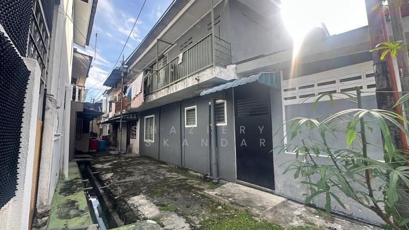 Rumah Teres 2-Tingkat untuk Dijual di Taman Cahaya (Ampang) - Shaziery Iskandar - Exterior - PropertyGuru.com.my