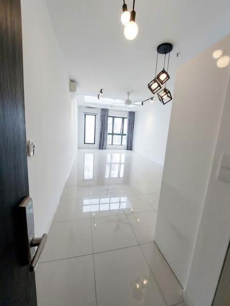 Kediaman Servis untuk Disewa di Residential Suites @ HighPark - Kenix Lee - Living Room - PropertyGuru.com.my