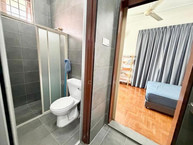 Semi-Detached House for Sale in Perling (Skudai) - Grace Ng - Bathroom - PropertyGuru.com.my