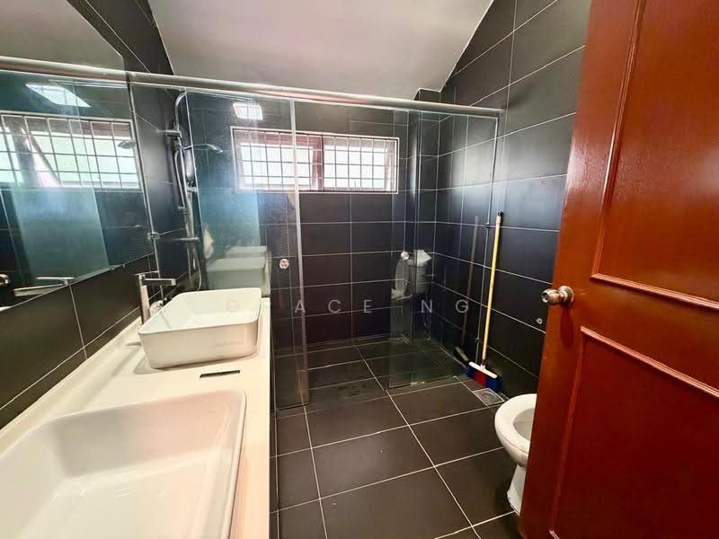 Semi-Detached House for Sale in Perling (Skudai) - Grace Ng - Bathroom - PropertyGuru.com.my