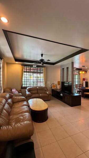 Rumah Berkembar untuk Dijual di Taman Pelangi Indah (Ulu Tiram) - Glenn Woo - Living Room - PropertyGuru.com.my