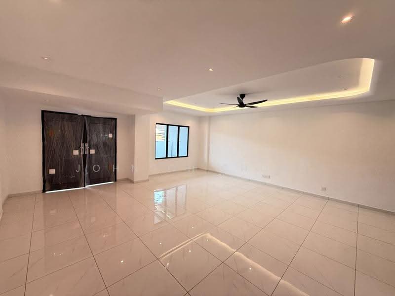 2-storey Terraced House for Sale in Mutiara Rini (Skudai) - Johnson Chong - Living Room - PropertyGuru.com.my