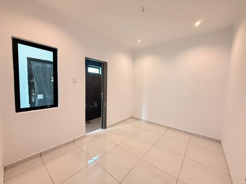 2-storey Terraced House for Sale in Mutiara Rini (Skudai) - Johnson Chong - PropertyGuru.com.my