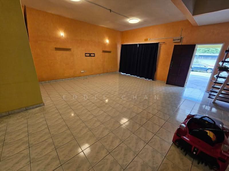 2-storey Terraced House for Sale in Ukay Perdana (Ulu Kelang) - Eddie Chan - Living Room - PropertyGuru.com.my