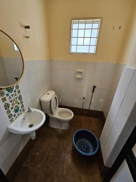 2-storey Terraced House for Sale in Ukay Perdana (Ulu Kelang) - Eddie Chan - Bathroom - PropertyGuru.com.my