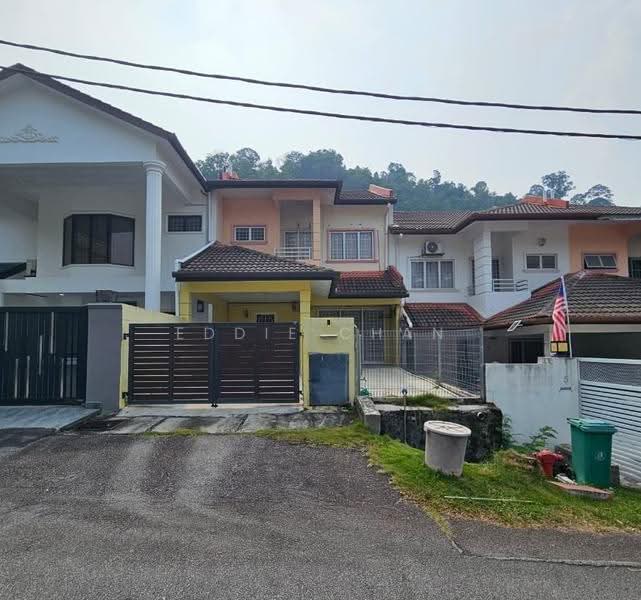 2-storey Terraced House for Sale in Ukay Perdana (Ulu Kelang) - Eddie Chan - Exterior - PropertyGuru.com.my