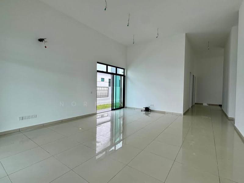 1-storey Terraced House for Sale in Bandar Sri Sendayan (Negeri Sembilan) - Norman Chin - Living Room - PropertyGuru.com.my