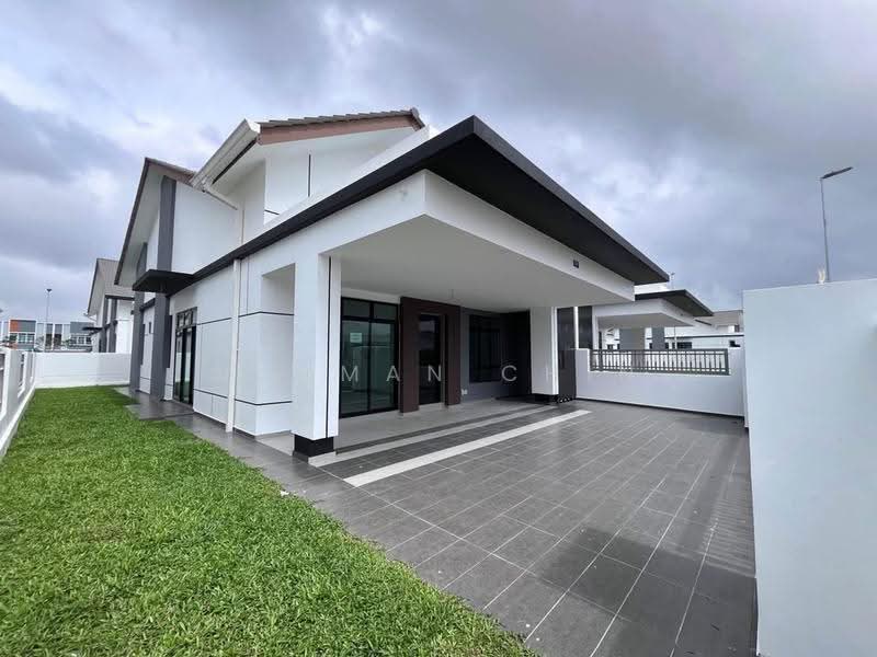 1-storey Terraced House for Sale in Bandar Sri Sendayan (Negeri Sembilan) - Norman Chin - Exterior - PropertyGuru.com.my