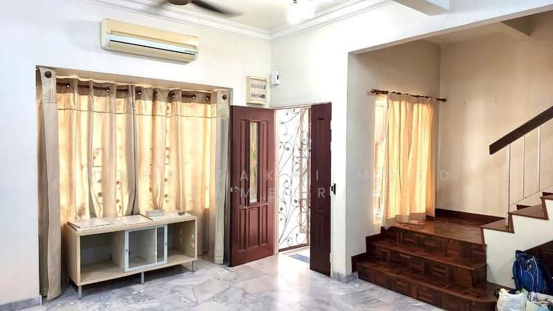 Rumah Teres 2-Tingkat untuk Dijual di Taman Kelana Idaman (Ara Damansara) - Mohd Zakri Mohd Zamberi - Living Room - PropertyGuru.com.my
