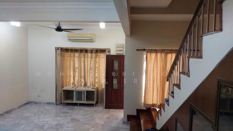 Rumah Teres 2-Tingkat untuk Dijual di Taman Kelana Idaman (Ara Damansara) - Mohd Zakri Mohd Zamberi - Living Room - PropertyGuru.com.my