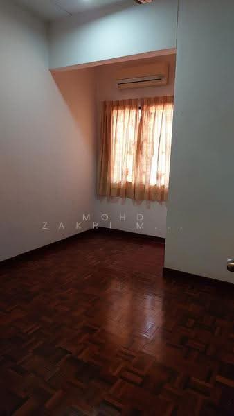 Rumah Teres 2-Tingkat untuk Dijual di Taman Kelana Idaman (Ara Damansara) - Mohd Zakri Mohd Zamberi - Interior - PropertyGuru.com.my