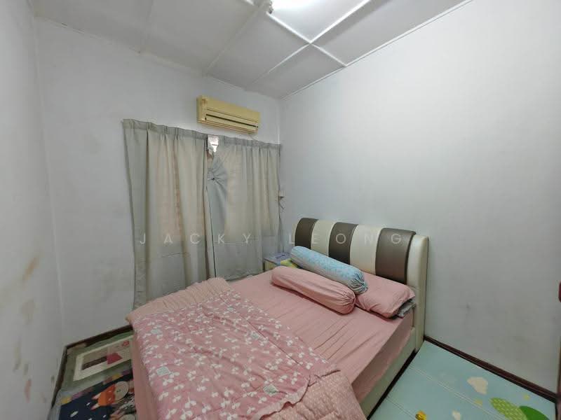 2-storey Terraced House for Sale in SS2 (Petaling Jaya) - Jacky Leong - Bedroom - PropertyGuru.com.my