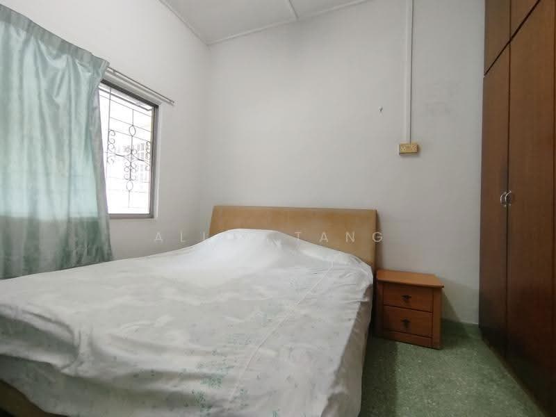 Rumah Teres 1-Tingkat untuk Dijual di Taman Salak Selatan (Salak South) - Alice Tang - Bedroom - PropertyGuru.com.my
