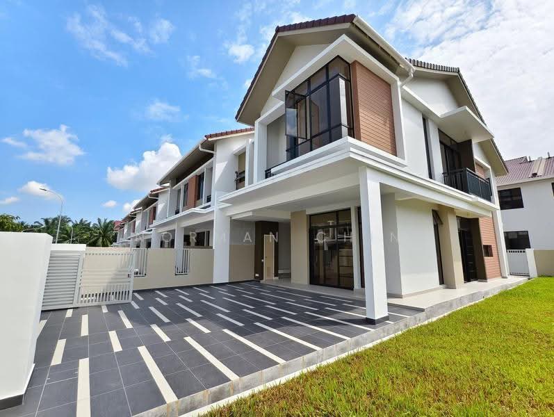 2-storey Terraced House for Sale in Sepang (Selangor) - Norman Chin - Exterior - PropertyGuru.com.my