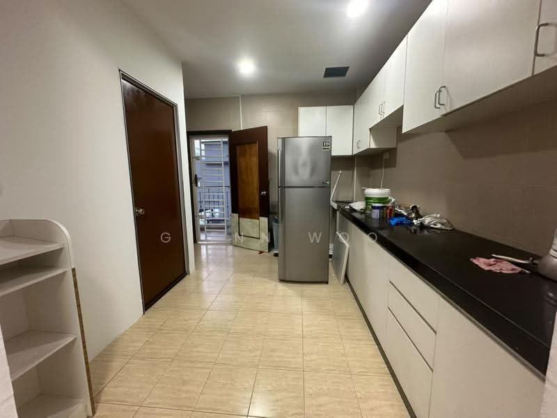Pangsapuri untuk Dijual di Bukit Chagar (Pine View) - Glenn Woo - Kitchen - PropertyGuru.com.my