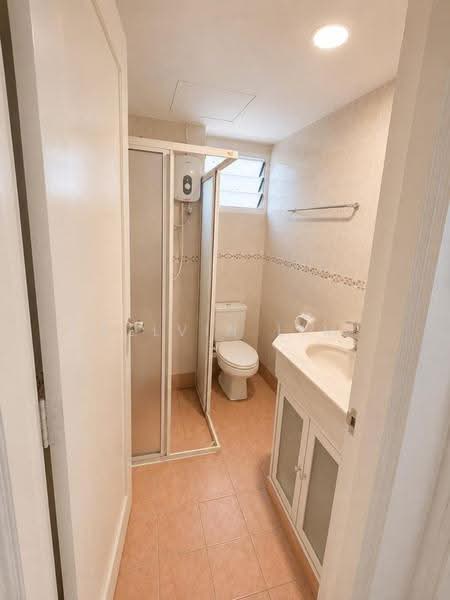 Condominium for Rent at Gurney Park Condominium - Kelvin Lim - Bathroom - PropertyGuru.com.my