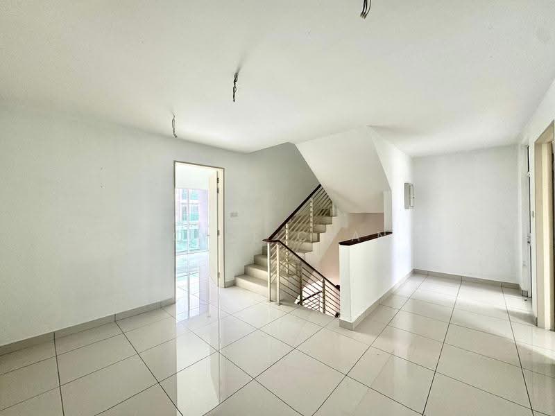 Rumah Teres 3-Tingkat untuk Dijual di Taman Subang Mas (Subang Jaya) - Joyce Chan - PropertyGuru.com.my