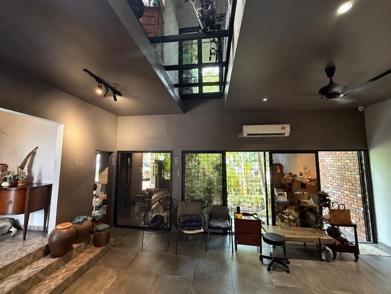 2-storey Terraced House for Sale in Gelugor (Penang) - Celia Fung Fui Ling - Living Room - PropertyGuru.com.my