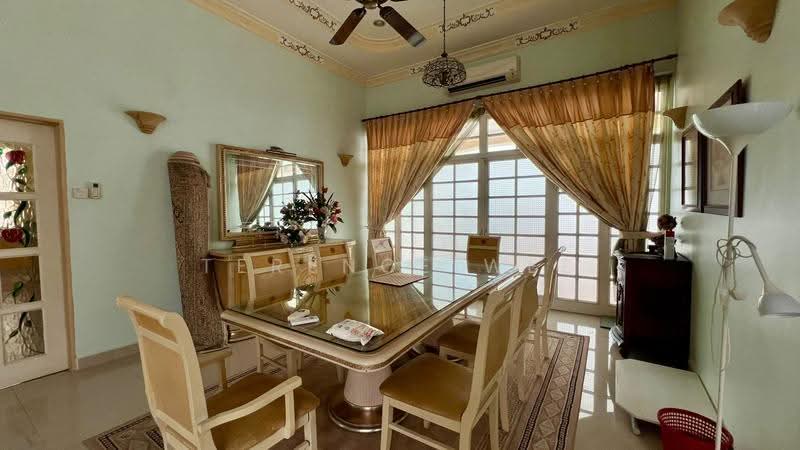 Bungalow House for Rent in Kota Damansara (Selangor) - Terence Wee - Dining Room - PropertyGuru.com.my