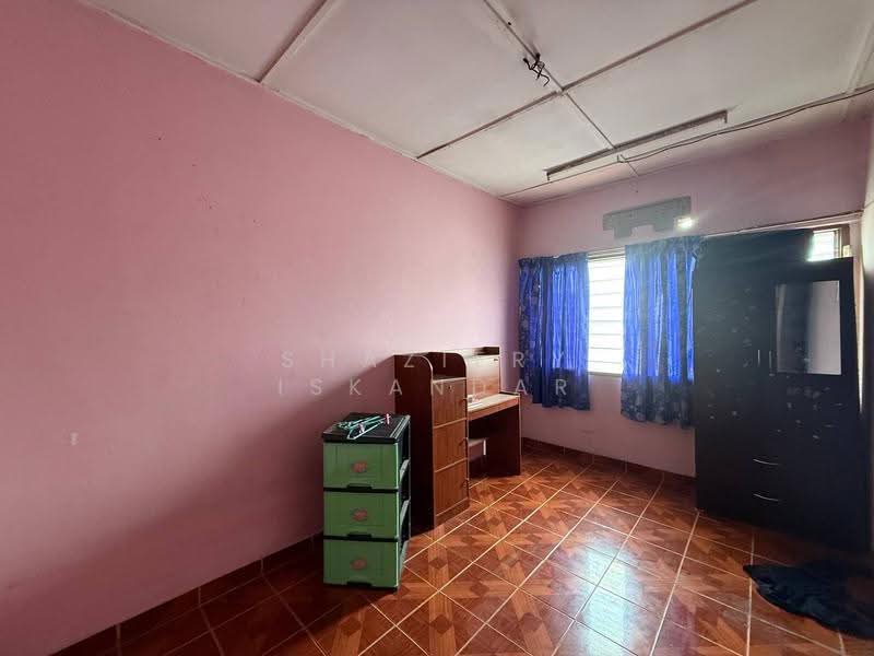 Rumah Teres 2-Tingkat untuk Dijual di Taman Putra (Ampang) - Shaziery Iskandar - Bedroom - PropertyGuru.com.my